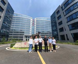 濟南高新區(qū)“萬人下鄉(xiāng)、千村提升”工程村企結(jié)對共建行動