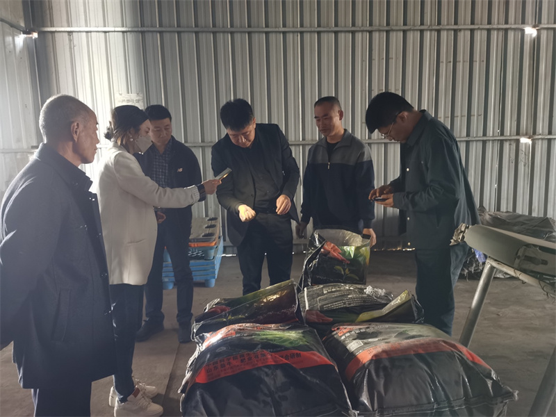 基地現(xiàn)場相關(guān)負(fù)責(zé)人